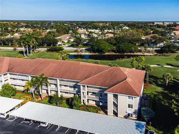 $259,900 | 6945 Dennis Circle, Unit I107, Naples, FL 34104