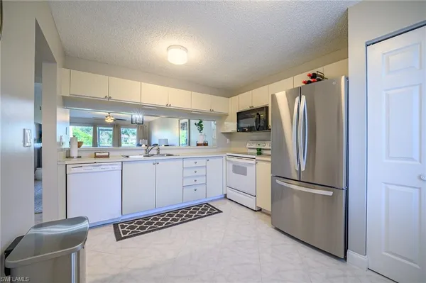 $259,900 | 6945 Dennis Circle, Unit I107, Naples, FL 34104