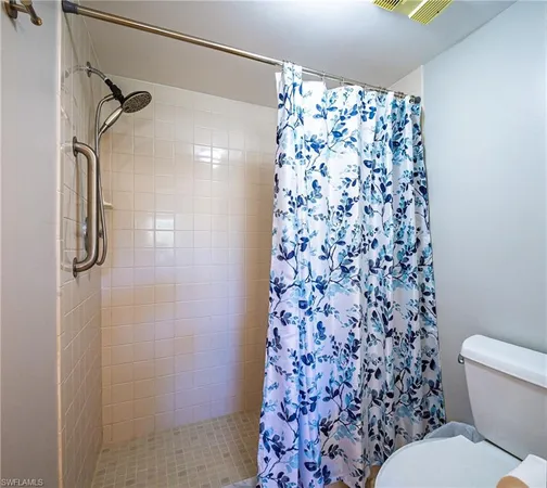 $259,900 | 6945 Dennis Circle, Unit I107, Naples, FL 34104
