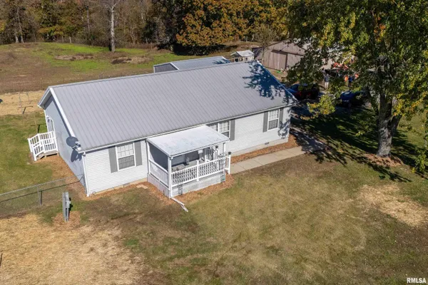$185,000 | 2080 Highway 166, Creal Springs, IL 62922