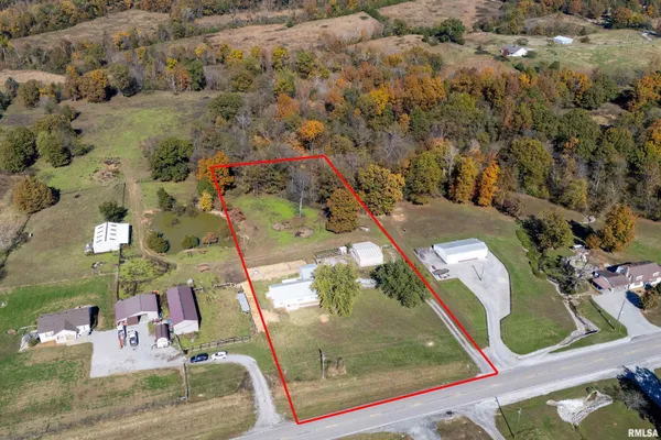 $185,000 | 2080 Highway 166, Creal Springs, IL 62922