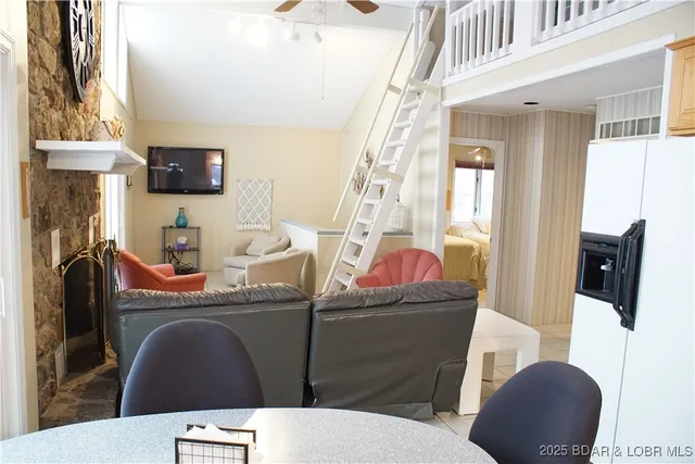 $835,000 | 167 Bermuda Drive, Camdenton, MO 65020