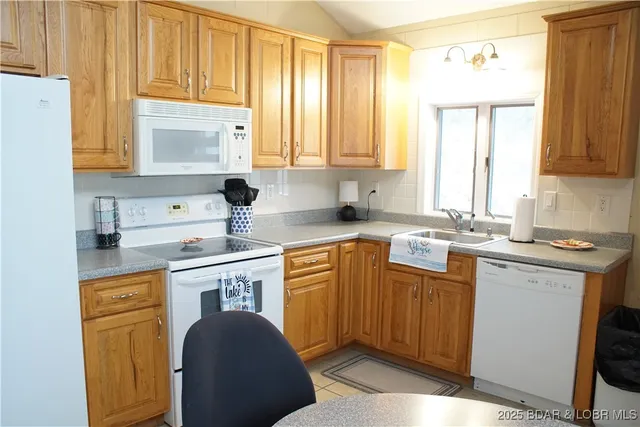 $835,000 | 167 Bermuda Drive, Camdenton, MO 65020