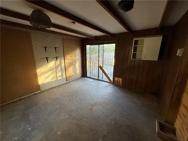 $179,900 | 8208 West 81st Street, Overland Park, KS 66204