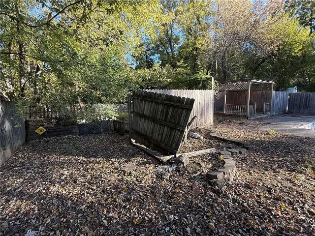 $179,900 | 8208 West 81st Street, Overland Park, KS 66204