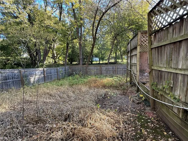 $179,900 | 8208 West 81st Street, Overland Park, KS 66204