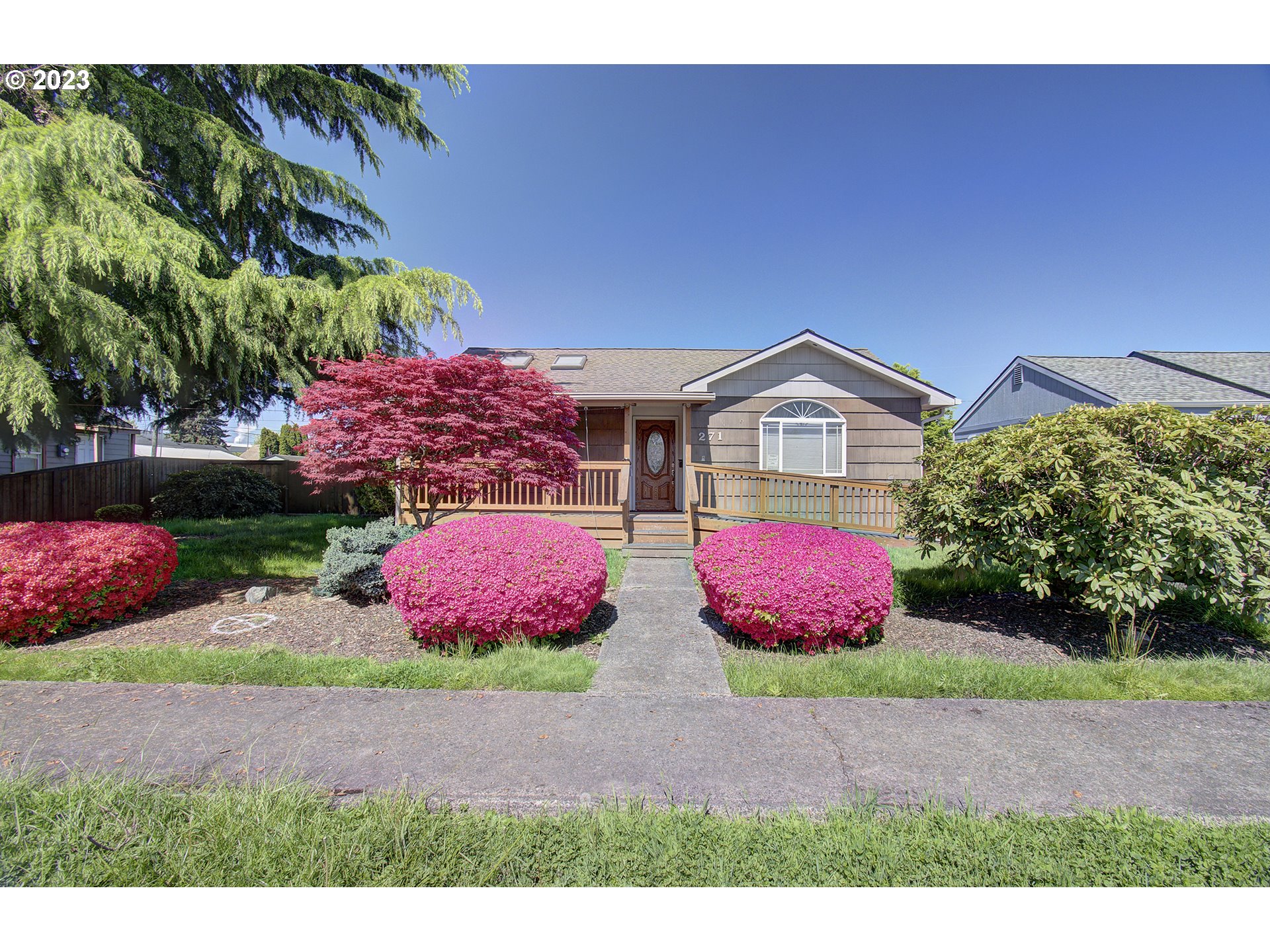 271 28th Avenue Longview, WA 98632 - Photo 1 of 29 a view of outdoor space and yard