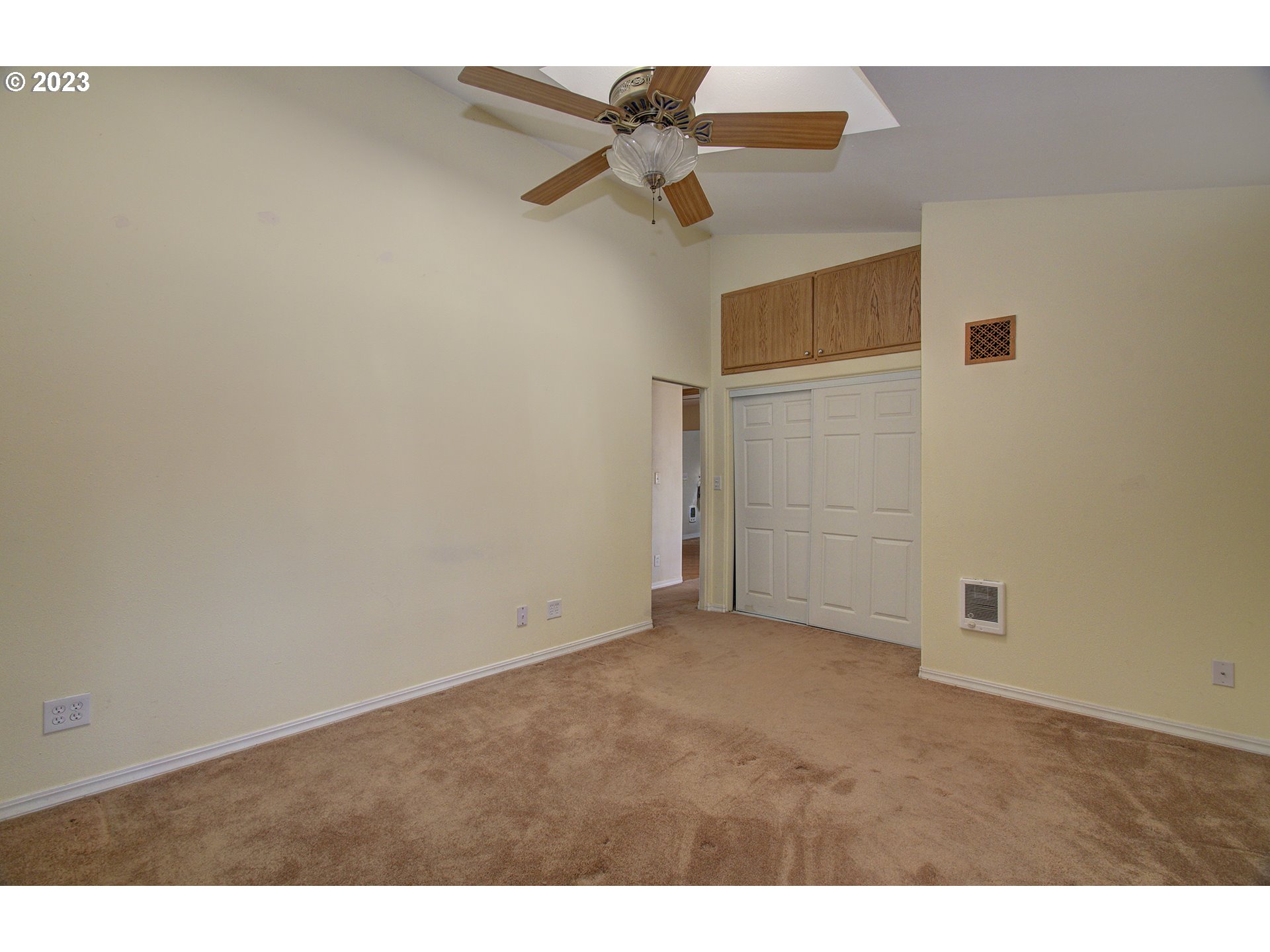271 28th Avenue Longview, WA 98632 - Photo 15 of 29 a view of an empty room