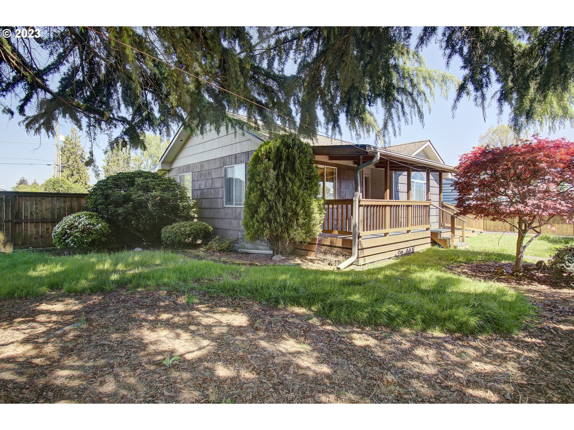 271 28th Avenue Longview, WA 98632 - Photo 2 of 29 a view of a house with a yard