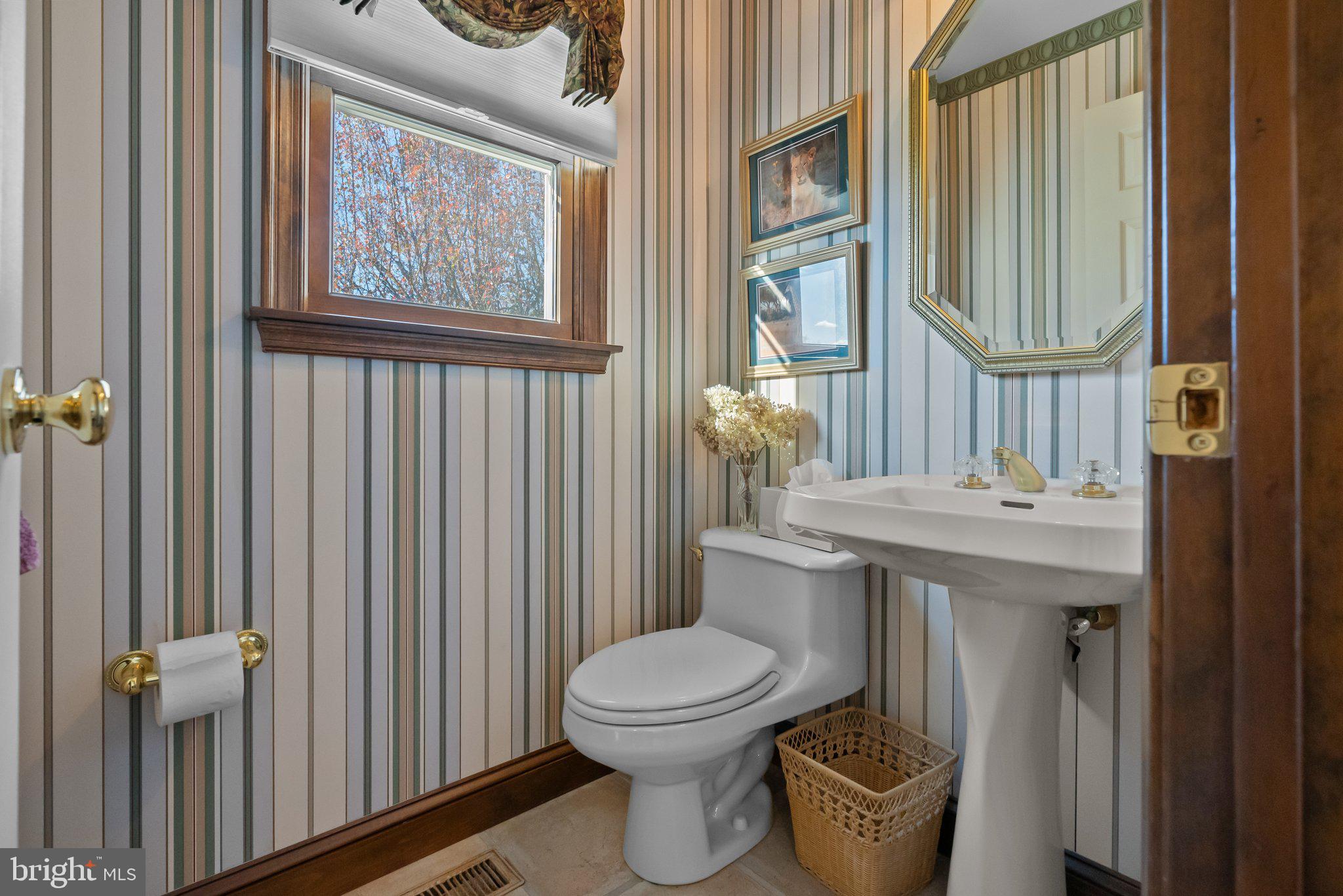 26 Hidden Turn Newtown, PA 18940 - Photo 15 of 40 a bathroom with a toilet a sink and a window