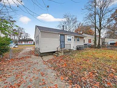 Undisclosed Address St. Louis, MO 63137 - Photo 25 of 28