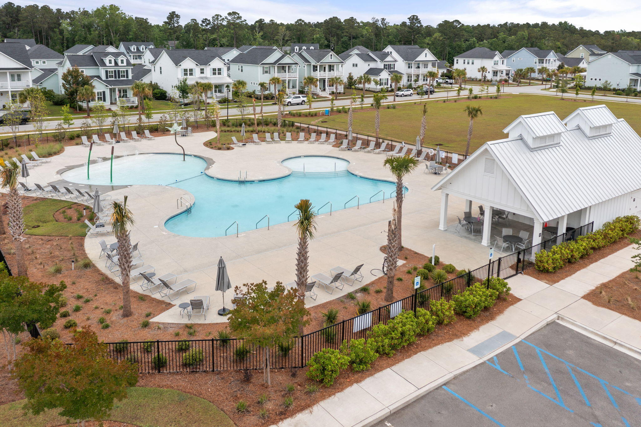 4041 Maidstone Drive Mount Pleasant, SC 29466 - Photo 54 of 74 71-web-or-mls-Amenities-16
