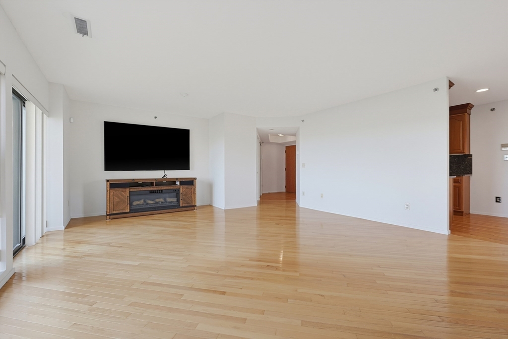 1 Seal Harbor Road, Unit 116 Winthrop, MA 02152 - Photo 8 of 38