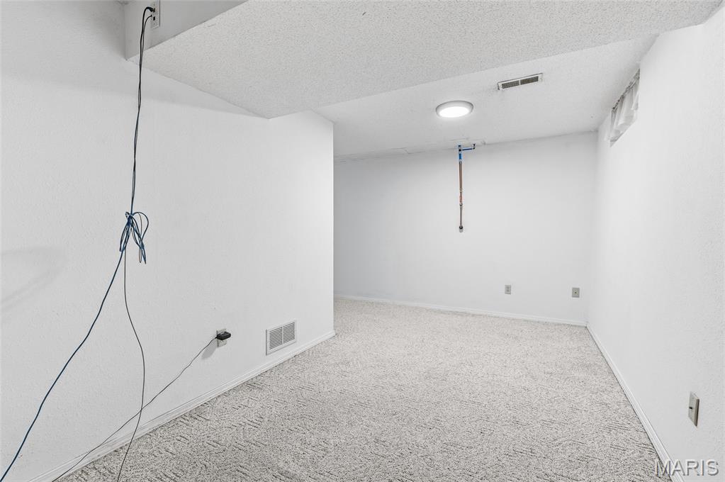 1202 Sir Lancelot Lane Godfrey, IL 62035 - Photo 31 of 39