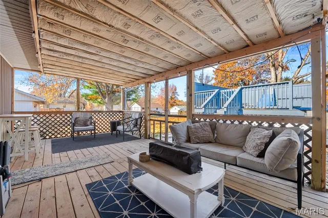 $230,000 | 1202 Sir Lancelot Lane, Godfrey, IL 62035