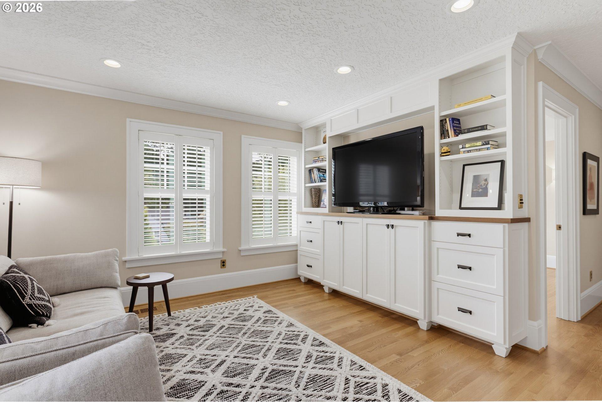 2719 Southwest Talbot Road Portland, OR 97201 - Photo 36 of 47 Gallery Image 36