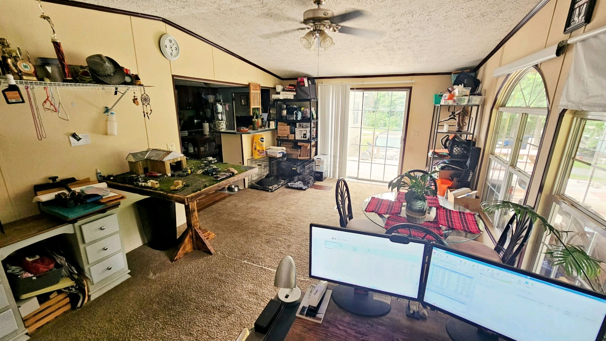 2228 Parker Road Morrison, TN 37357 - Photo 4 of 19 a room with musical instruments