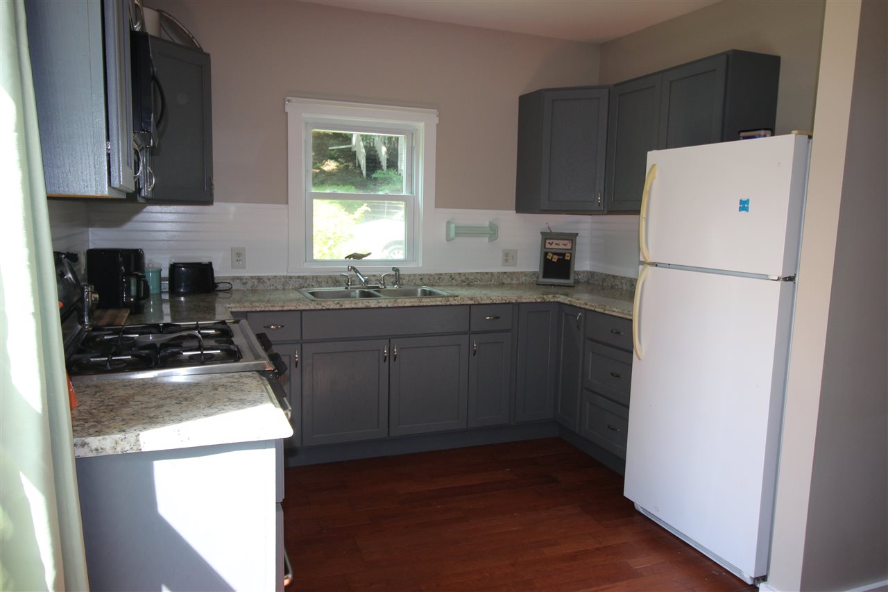 52 Merrill Street Springfield, VT 05156 - Photo 3 of 16