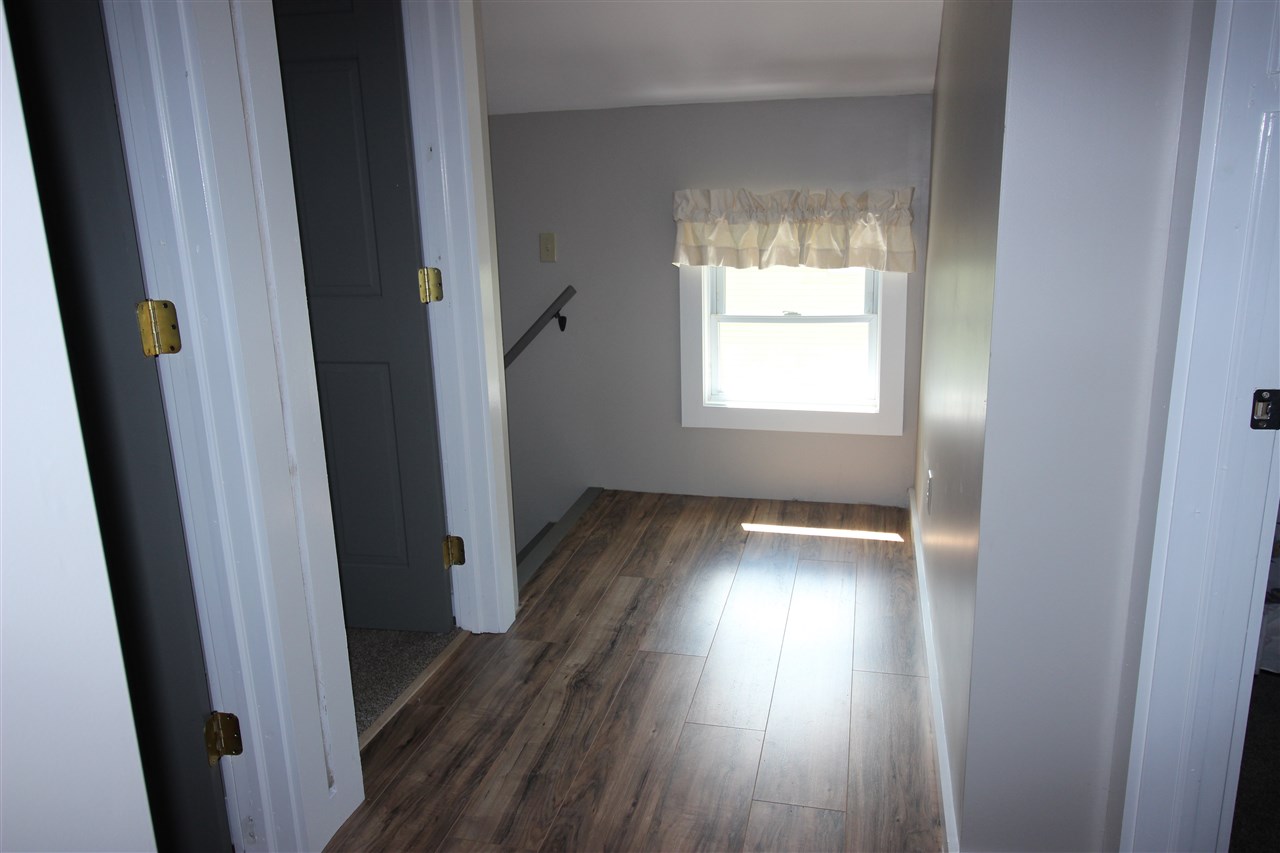 52 Merrill Street Springfield, VT 05156 - Photo 7 of 16