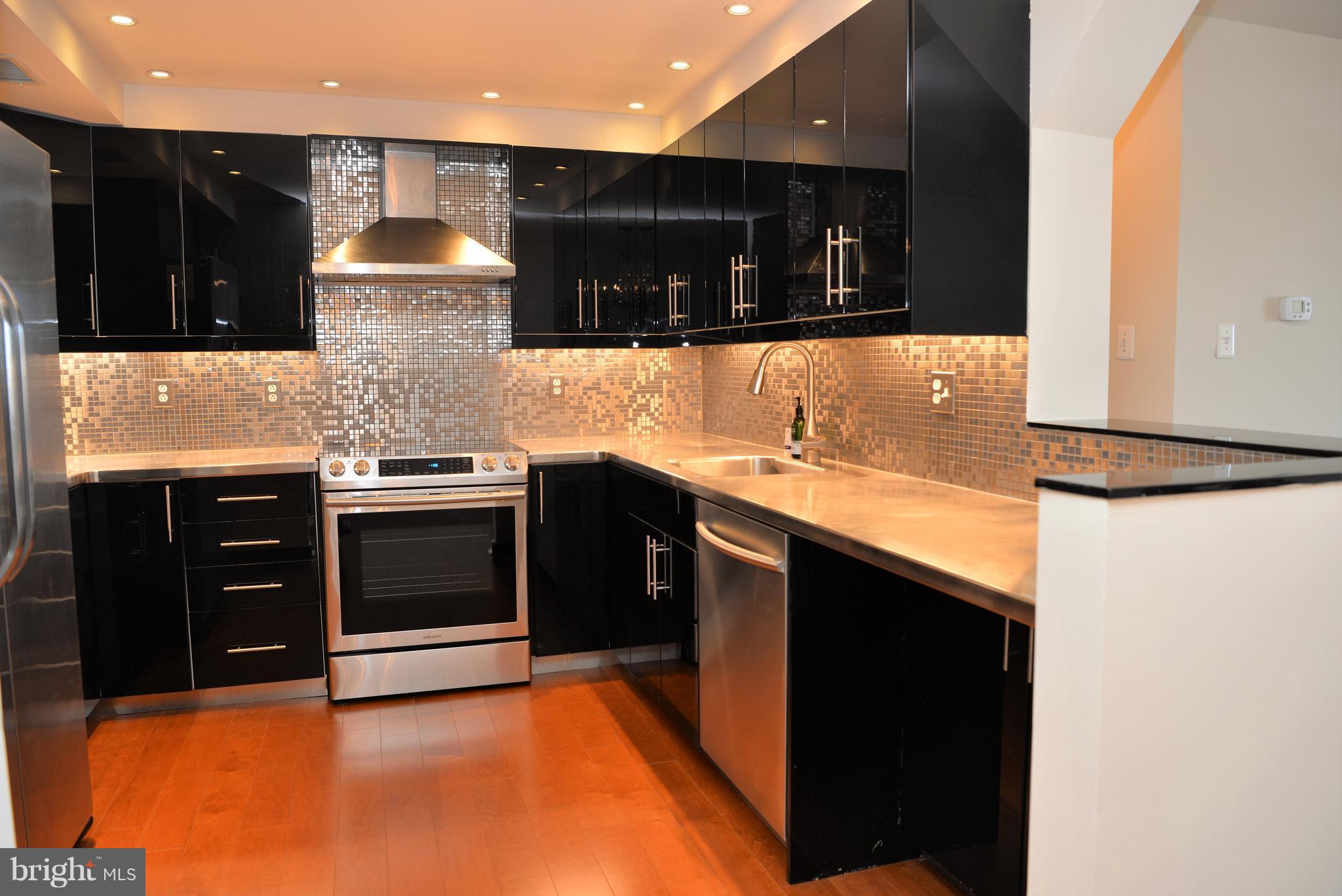 1101 South Arlington Ridge Road, Unit 703 Arlington, VA 22202 - Photo 12 of 30 Kitchen