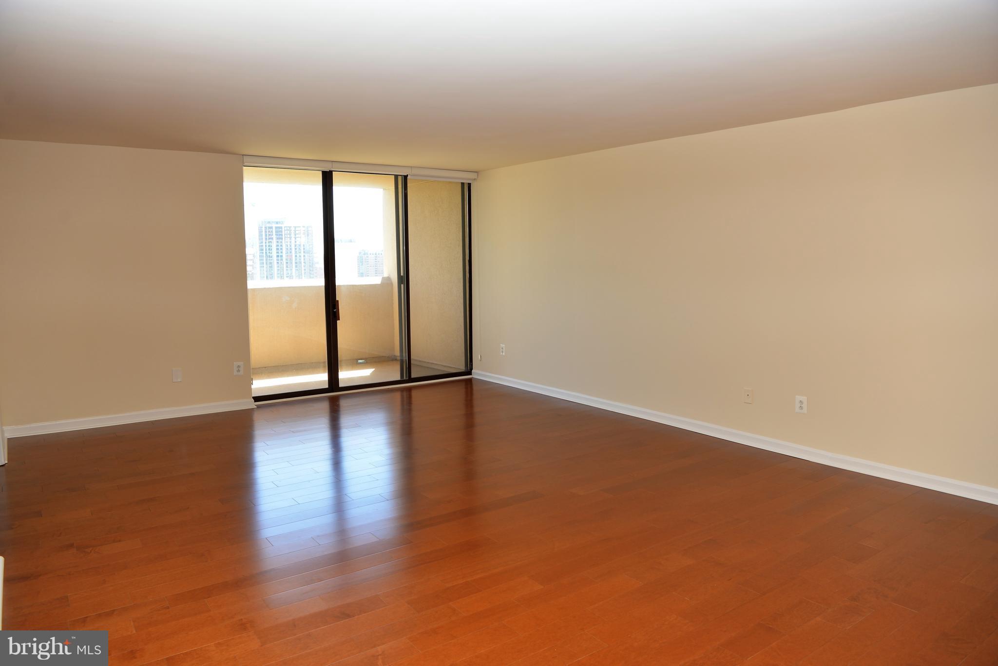 1101 South Arlington Ridge Road, Unit 703 Arlington, VA 22202 - Photo 5 of 30 Living Room