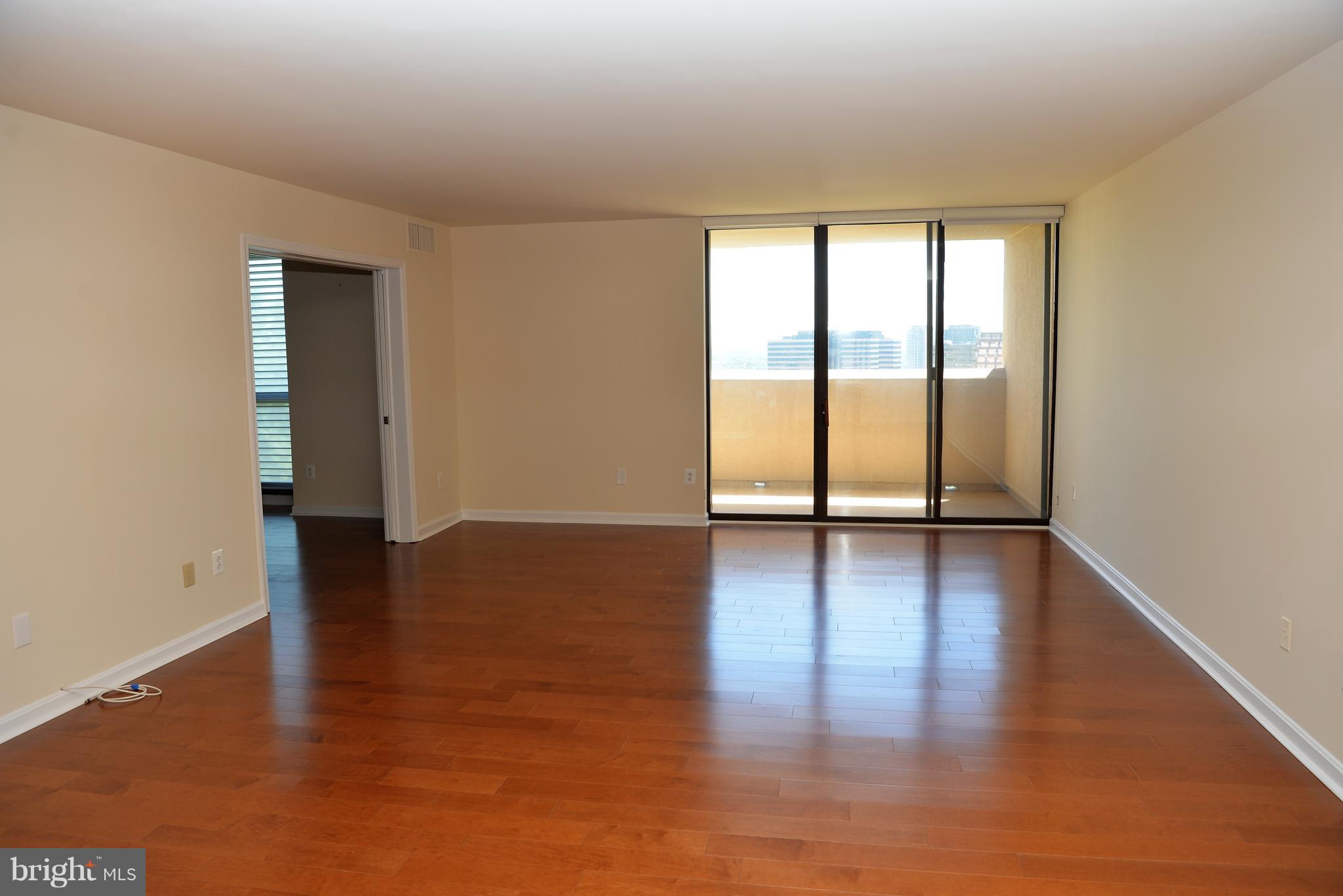 1101 South Arlington Ridge Road, Unit 703 Arlington, VA 22202 - Photo 6 of 30 Living Room