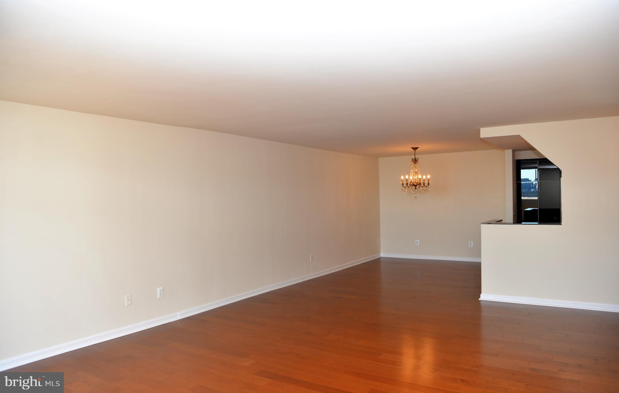 1101 South Arlington Ridge Road, Unit 703 Arlington, VA 22202 - Photo 7 of 30 Dining Room