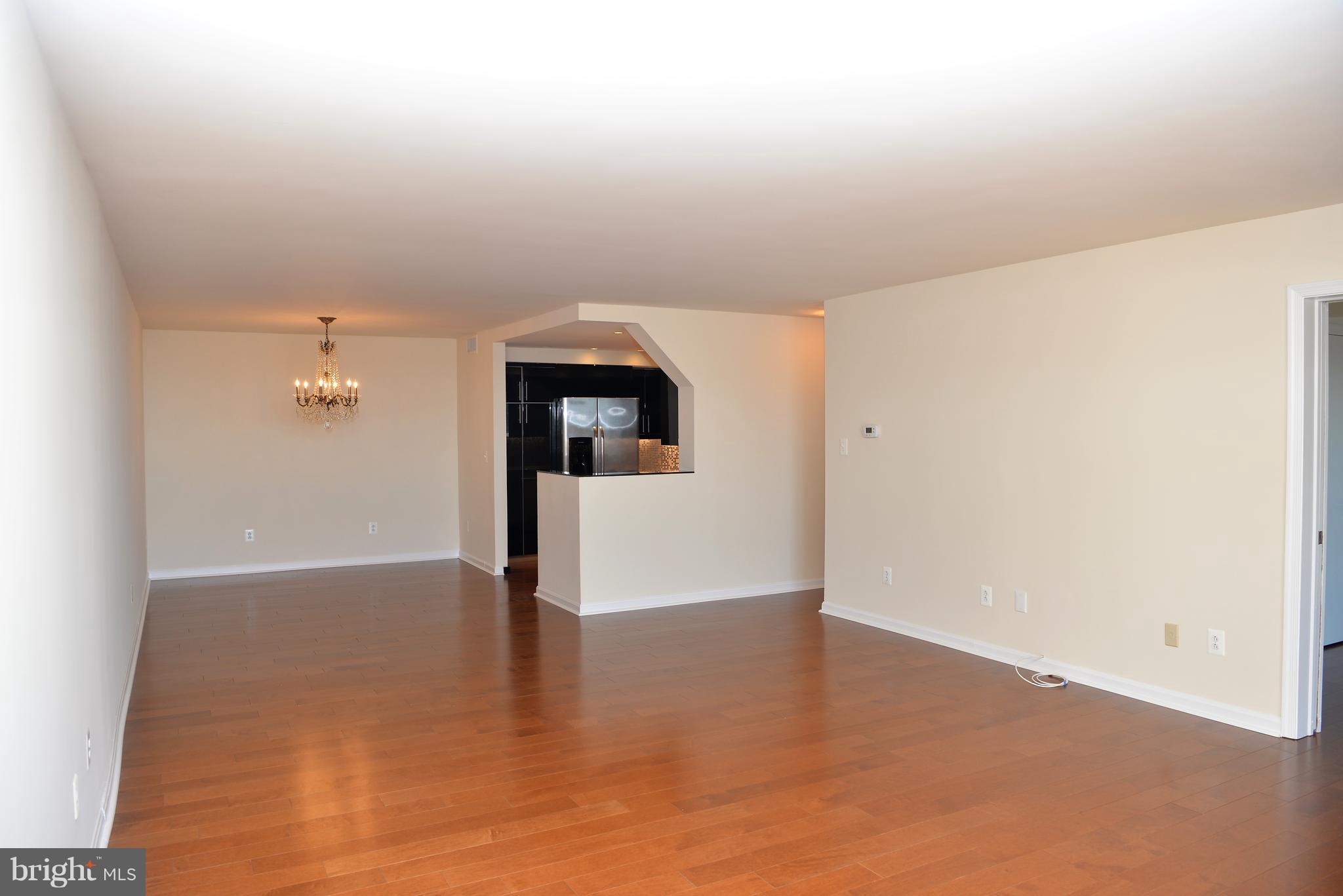 1101 South Arlington Ridge Road, Unit 703 Arlington, VA 22202 - Photo 8 of 30 Dining Room
