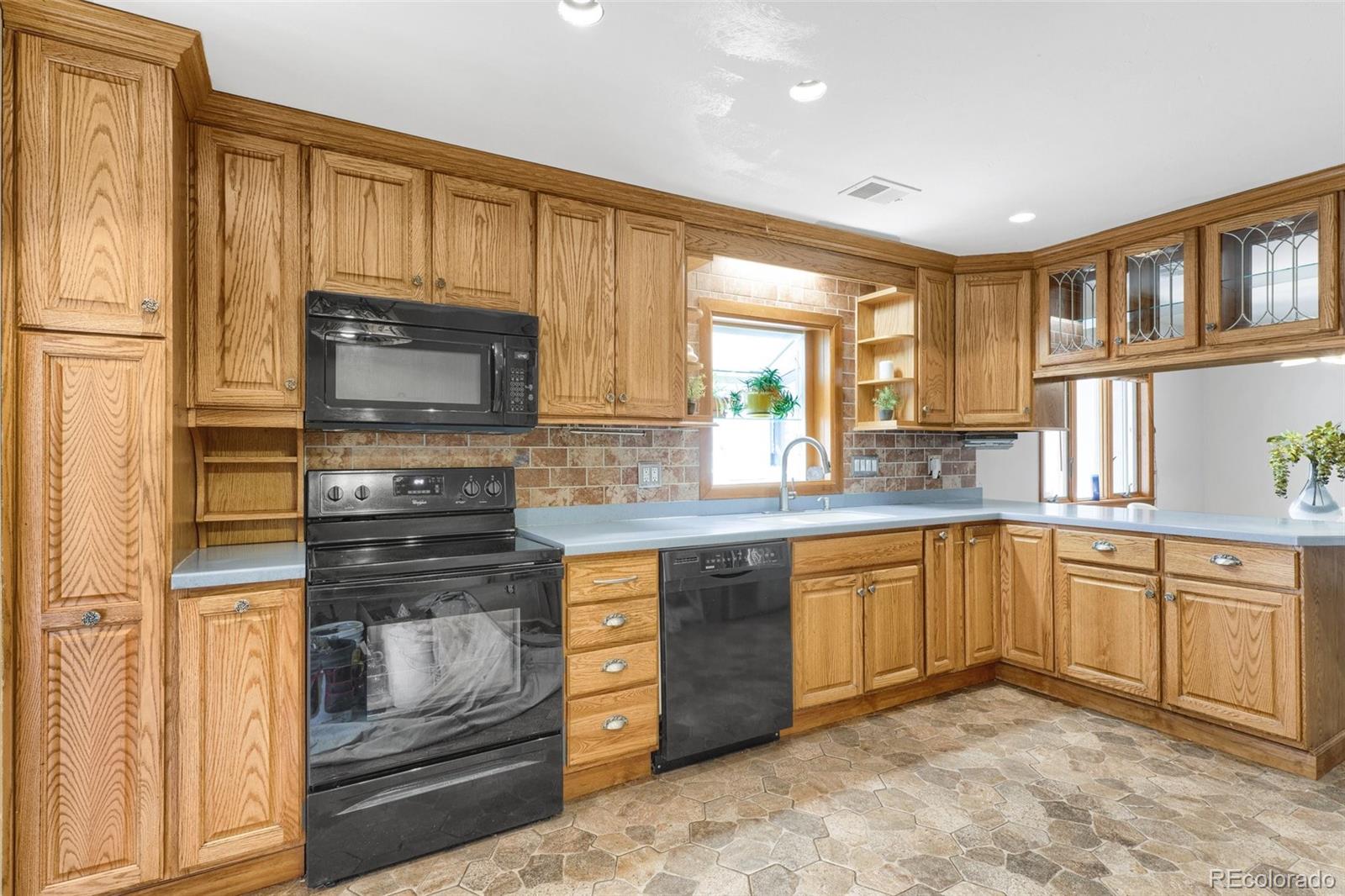 4086 Oak Street Wheat Ridge, CO 80033 - Photo 13 of 38 Gallery Image 13