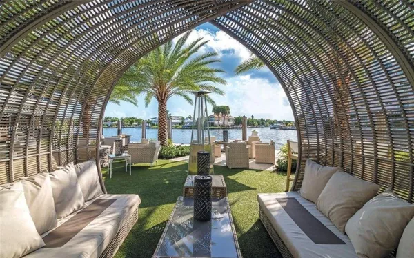 $359,000 | 3020 Northeast 32nd Avenue, Unit 721, Fort Lauderdale, FL 33308