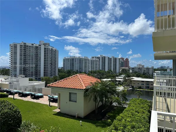 $359,000 | 3020 Northeast 32nd Avenue, Unit 721, Fort Lauderdale, FL 33308
