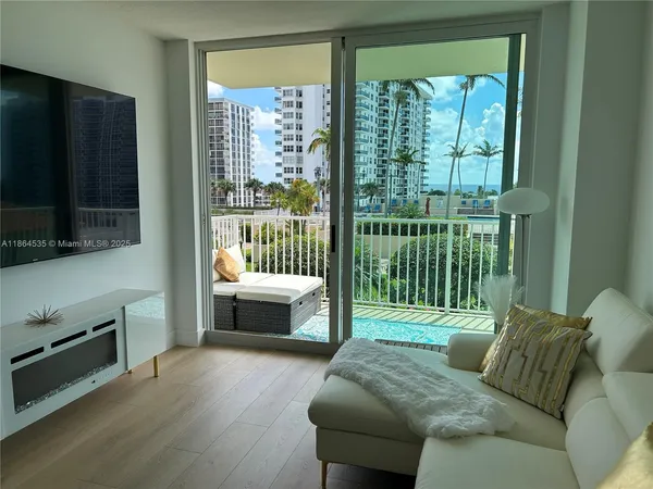$359,000 | 3020 Northeast 32nd Avenue, Unit 721, Fort Lauderdale, FL 33308