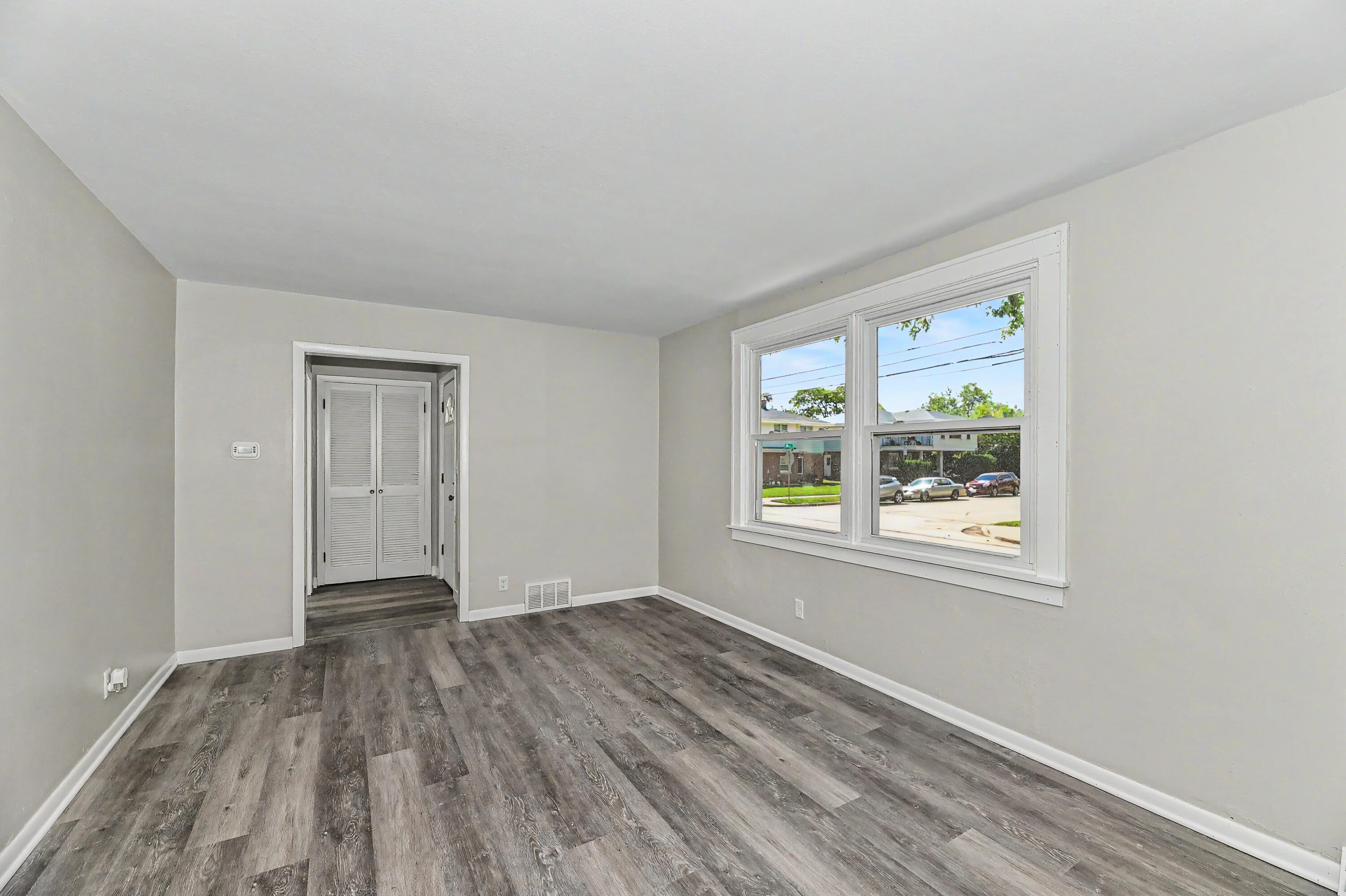 3400 8th Avenue Racine, WI 53402 - Photo 13 of 27 eigth-16