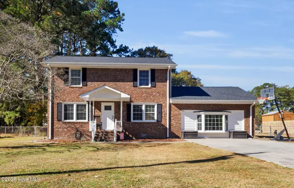 $349,900 | 605 River Road, Trent Woods, NC 28562
