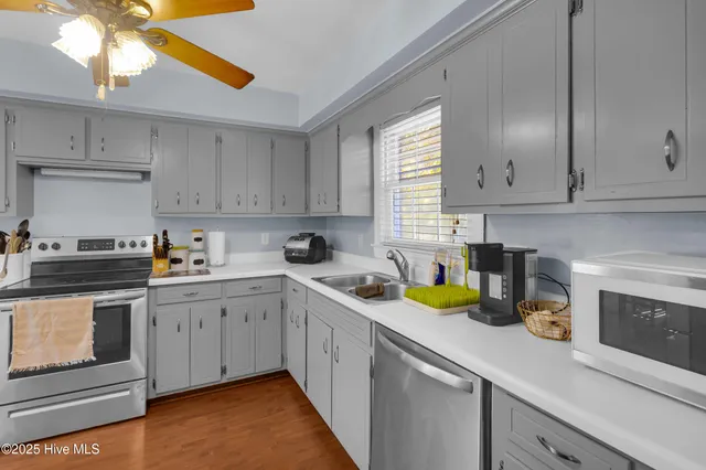 $385,000 | 605 River Road, Trent Woods, NC 28562