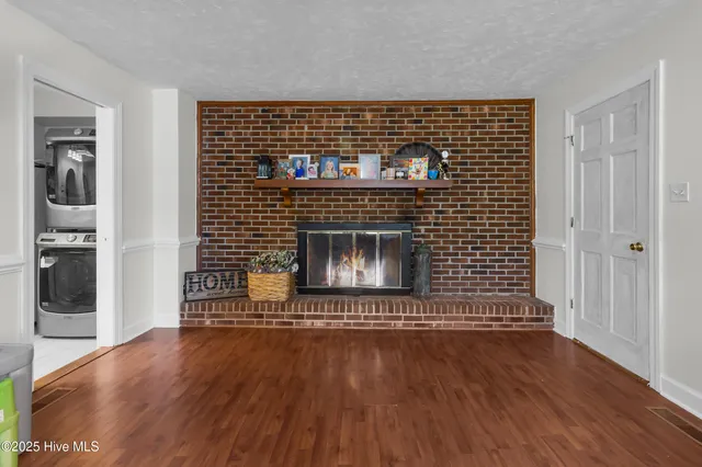 $385,000 | 605 River Road, Trent Woods, NC 28562