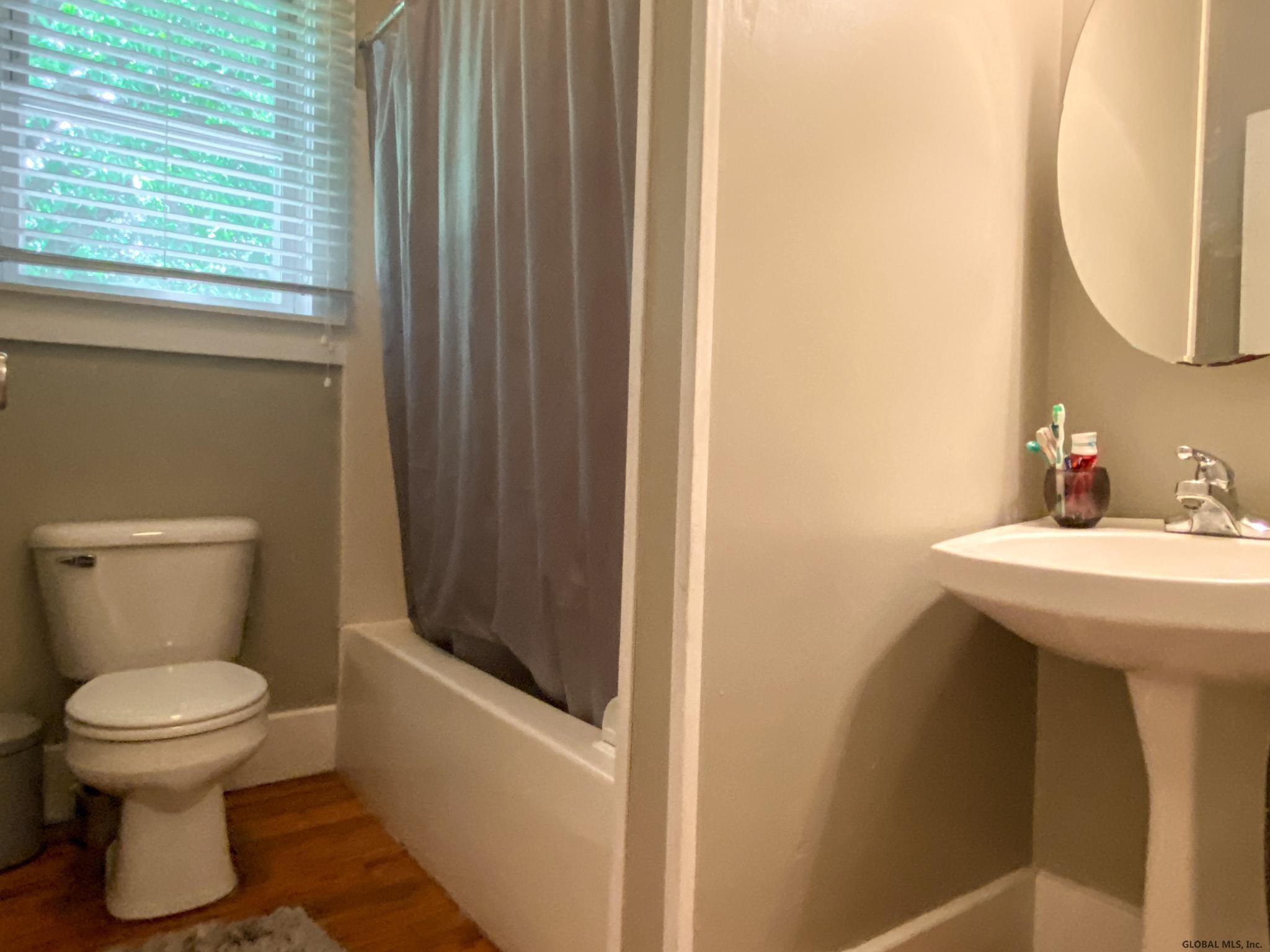 5 Hanneford Road Queensbury, NY 12804 - Photo 11 of 31 Photo 11