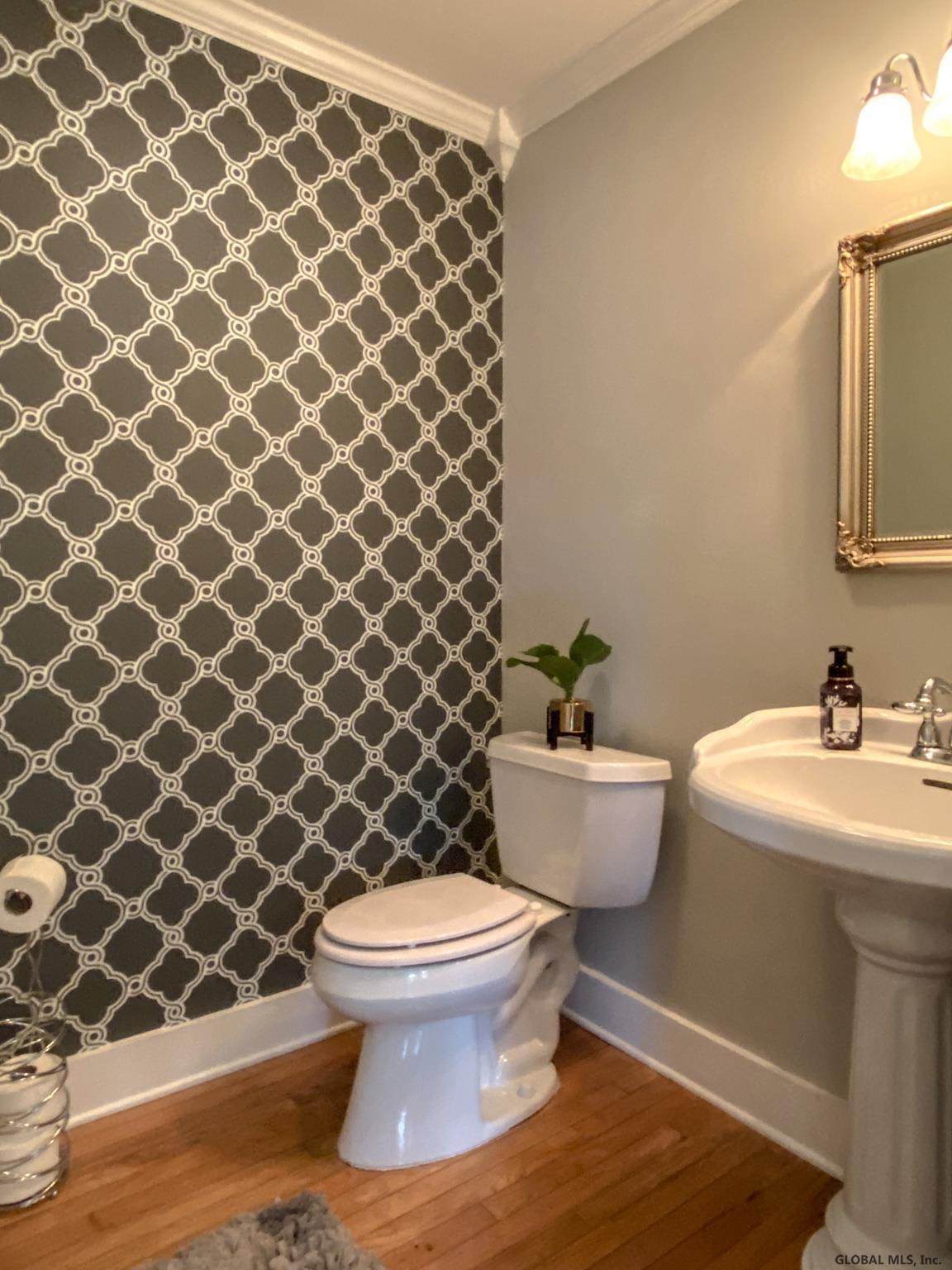 5 Hanneford Road Queensbury, NY 12804 - Photo 14 of 31 Photo 14