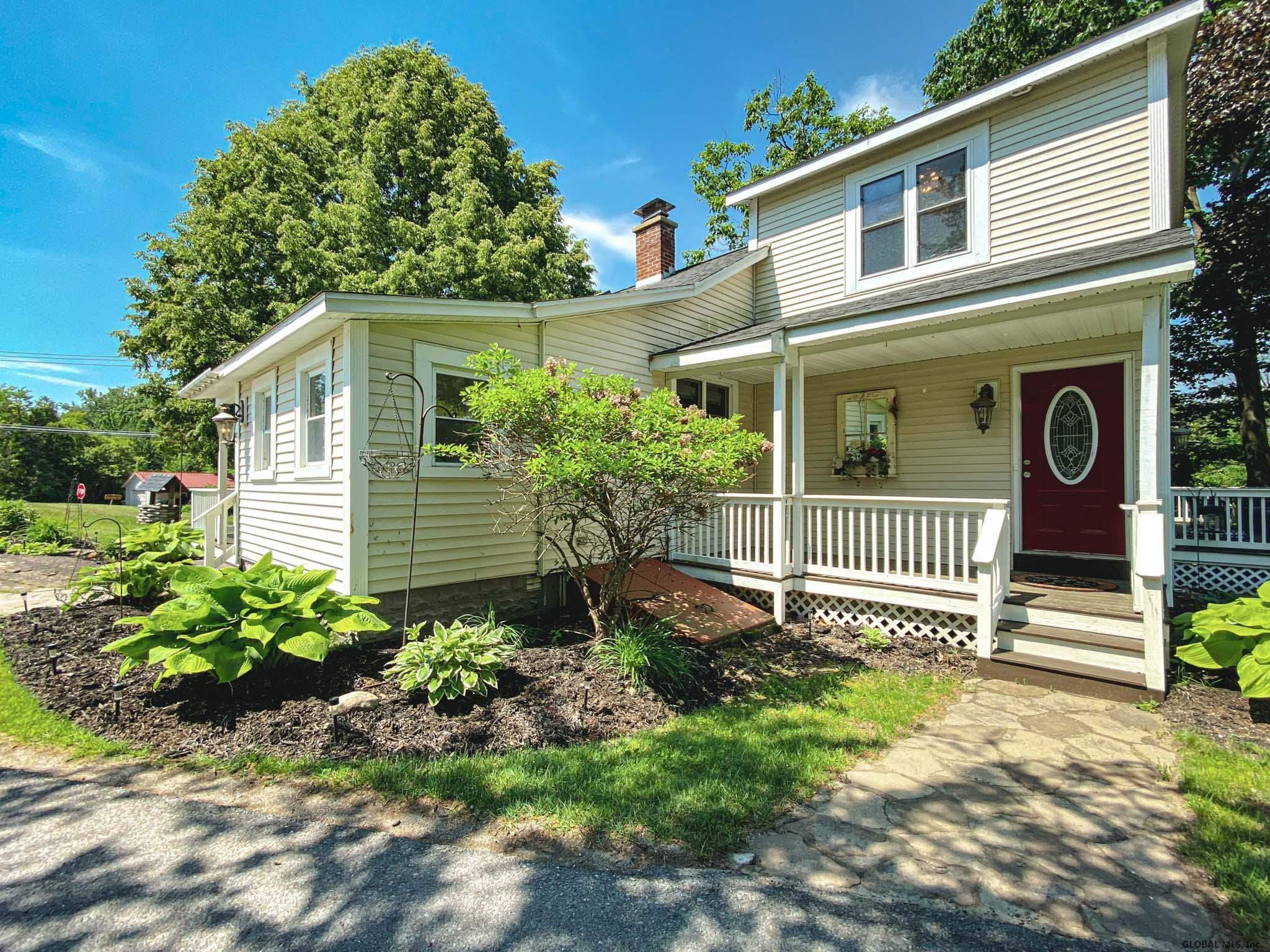 5 Hanneford Road Queensbury, NY 12804 - Photo 2 of 31 Photo 2