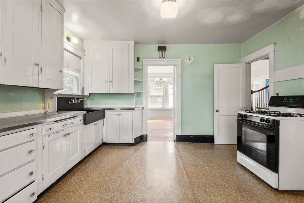 6 Tanager Road Attleboro, MA 02703 - Photo 6 of 34 Gallery Image 6