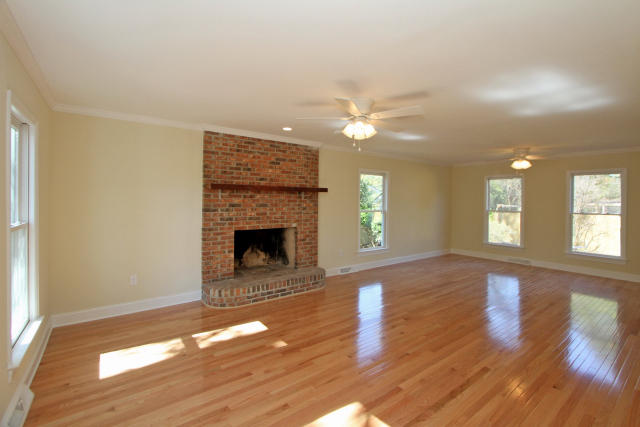 1332 South Barksdale Road Mount Pleasant, SC 29464 - Photo 14 of 24 1332 S. Barksdale Rd (16)0016