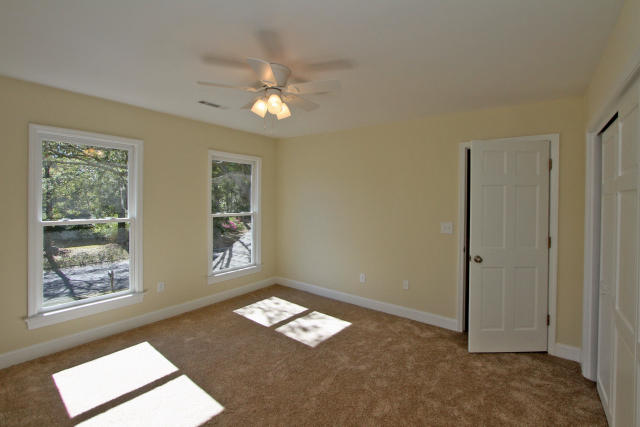 1332 South Barksdale Road Mount Pleasant, SC 29464 - Photo 7 of 24 1332 S. Barksdale Rd (23)0023