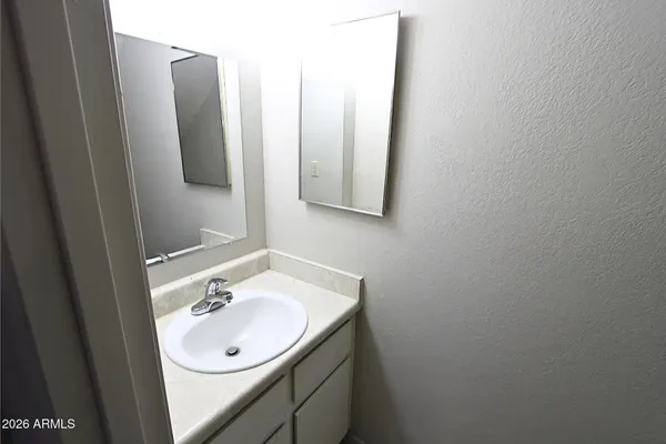 $1,249 | 410 East 9th Avenue, Unit 13, Mesa, AZ 85204