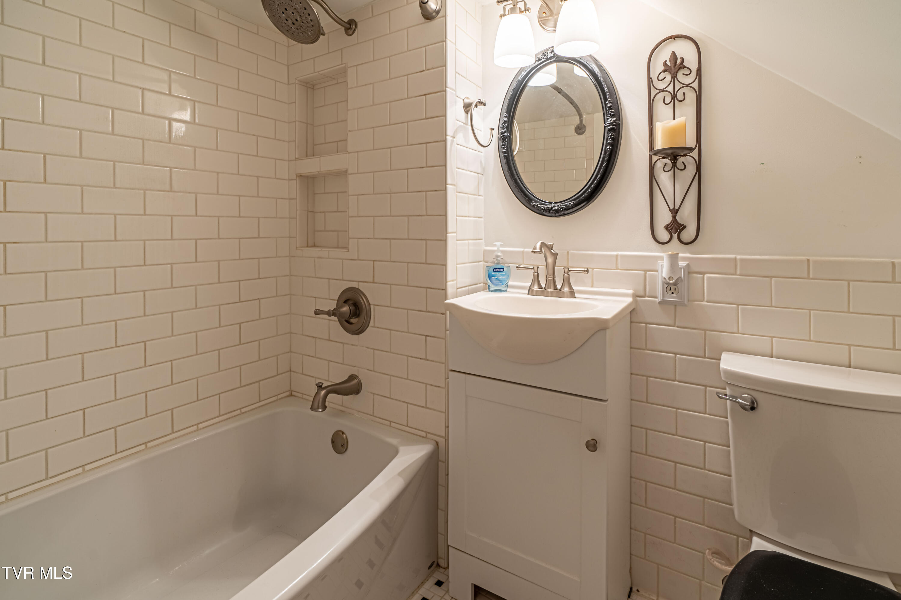 303 East Main Street Abingdon, VA 24210 - Photo 12 of 53 E Main-16