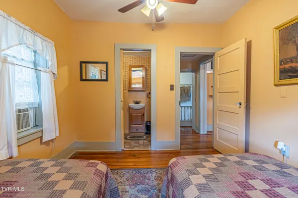 $275,000 | 303 East Main Street, Abingdon, VA 24210