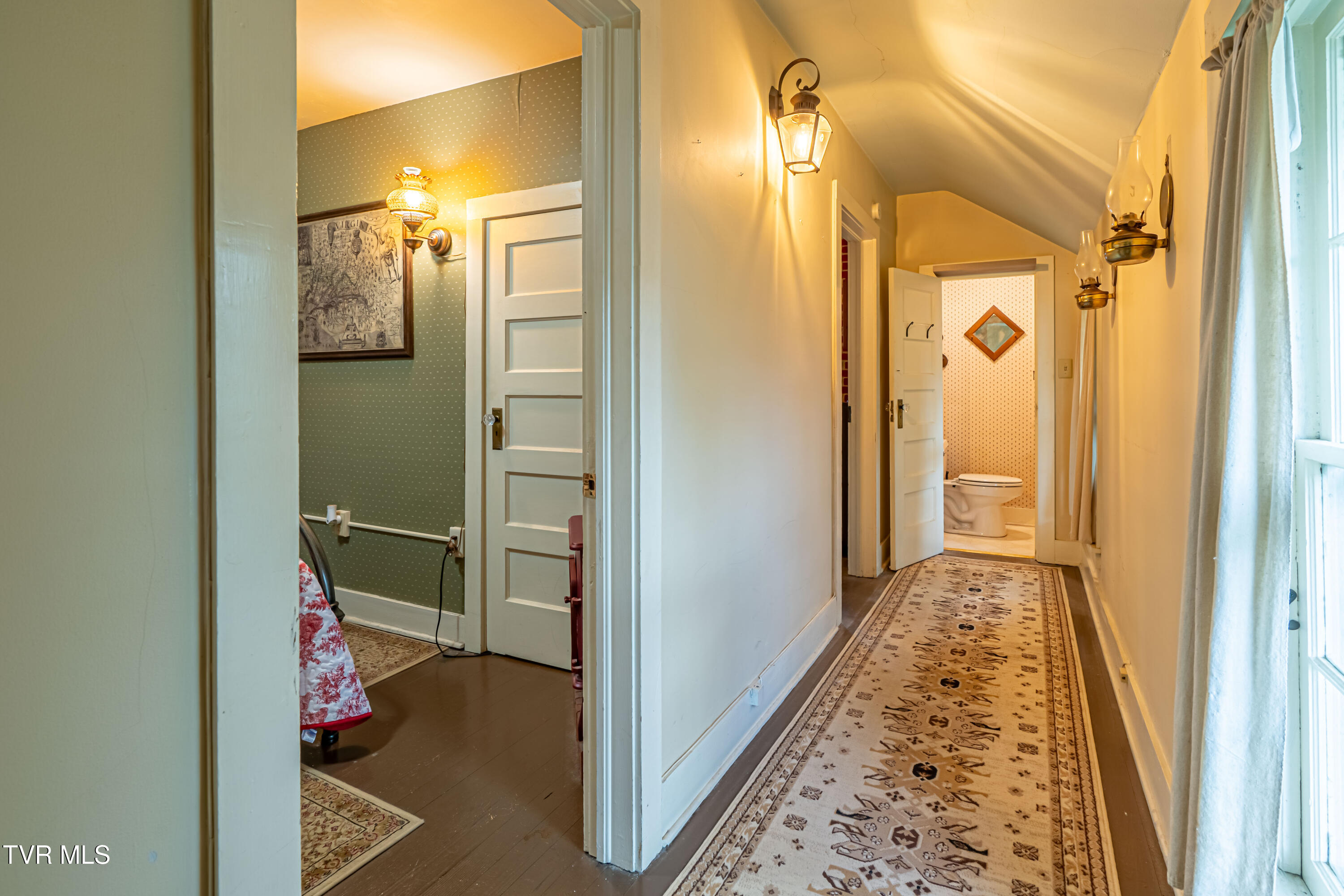 303 East Main Street Abingdon, VA 24210 - Photo 30 of 53 E Main-33