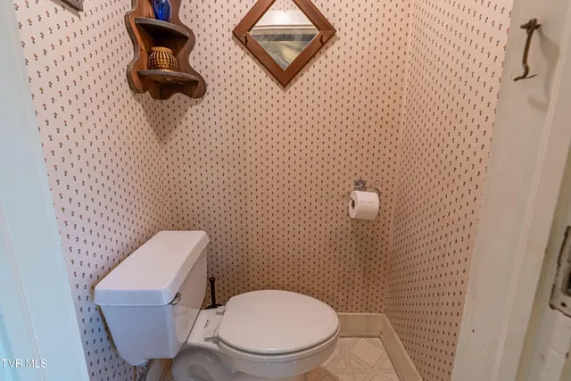 $315,000 | 303 East Main Street, Abingdon, VA 24210