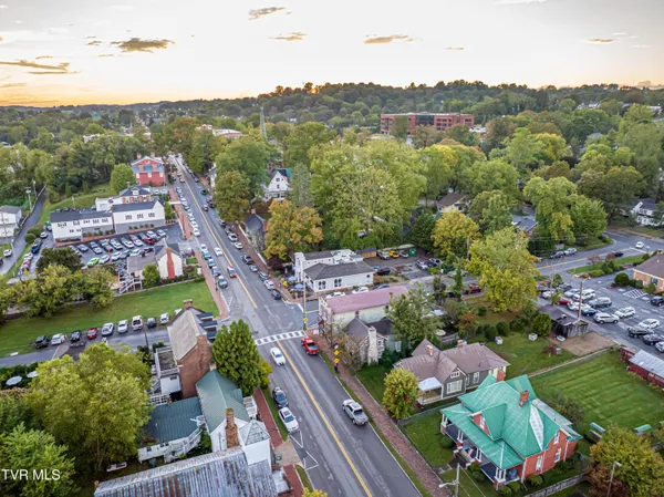 $275,000 | 303 East Main Street, Abingdon, VA 24210