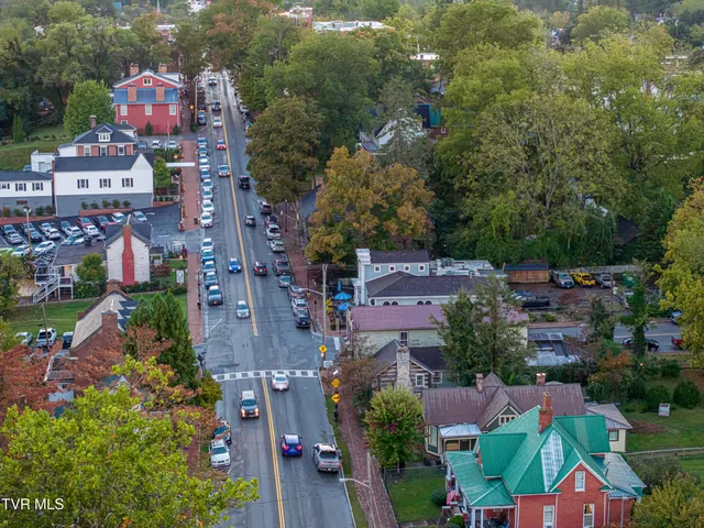 $315,000 | 303 East Main Street, Abingdon, VA 24210