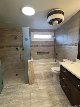 $7,500 | 616 Kumukahi Place, Honolulu, HI 96825